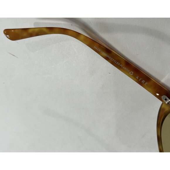 AIRE Avior Vintage Female Cat-Eye Sunglasses in Tort